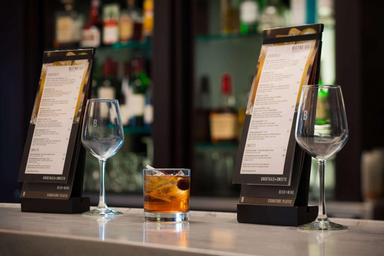凤凰城卡梅尔巴克万怡酒店 外观 照片